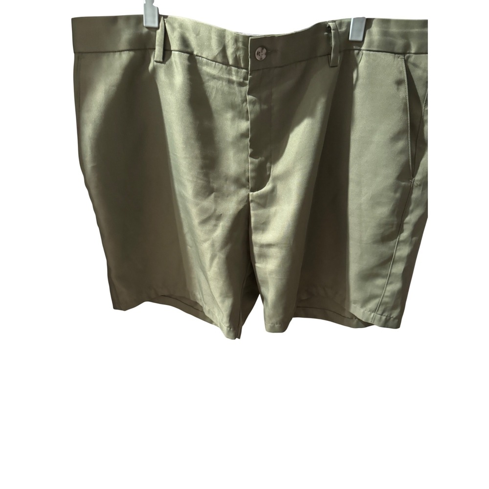 Onward Reserve Performance Khaki Shorts Mens Size‎ 42 Flat Front Golf Casual